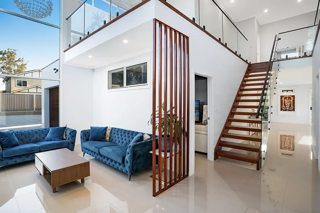 Toongabbie 7ห้องนอน Stunning designer family home and Granny flat on a quiet street