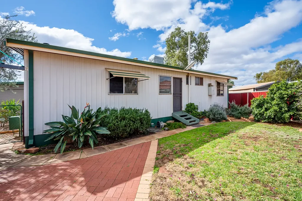 South Kalgoorlie 3 Bedroom Affordable Family Home!