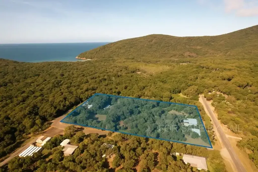 Cooktown 13બેડરૂમ High-Yield Residential Investment with Subdivision Potential