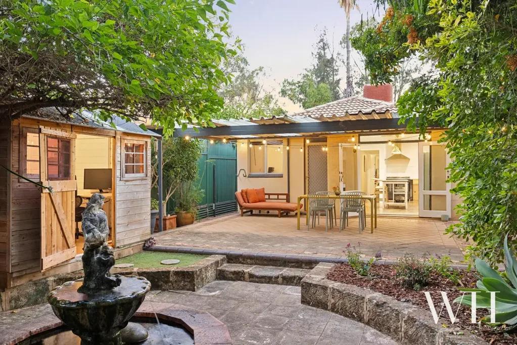 90 Samson Street, White Gum Valley, WA 6162