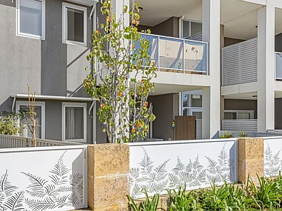 Atwell 2chambre Ground Floor Living with Two Courtyards, Alfresco & Two Car Bays