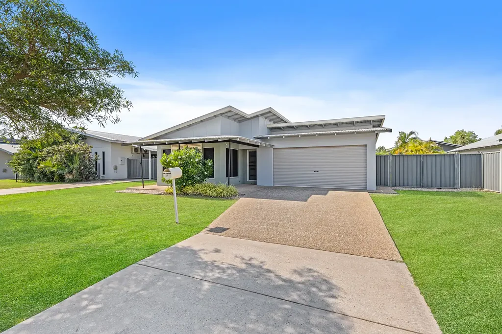 Stylish Family Home in Prime Location of Bellamack