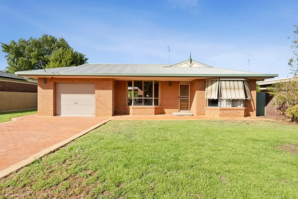 68 Wells Street, Finley, NSW 2713