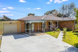 26 CREST RD, Armidale