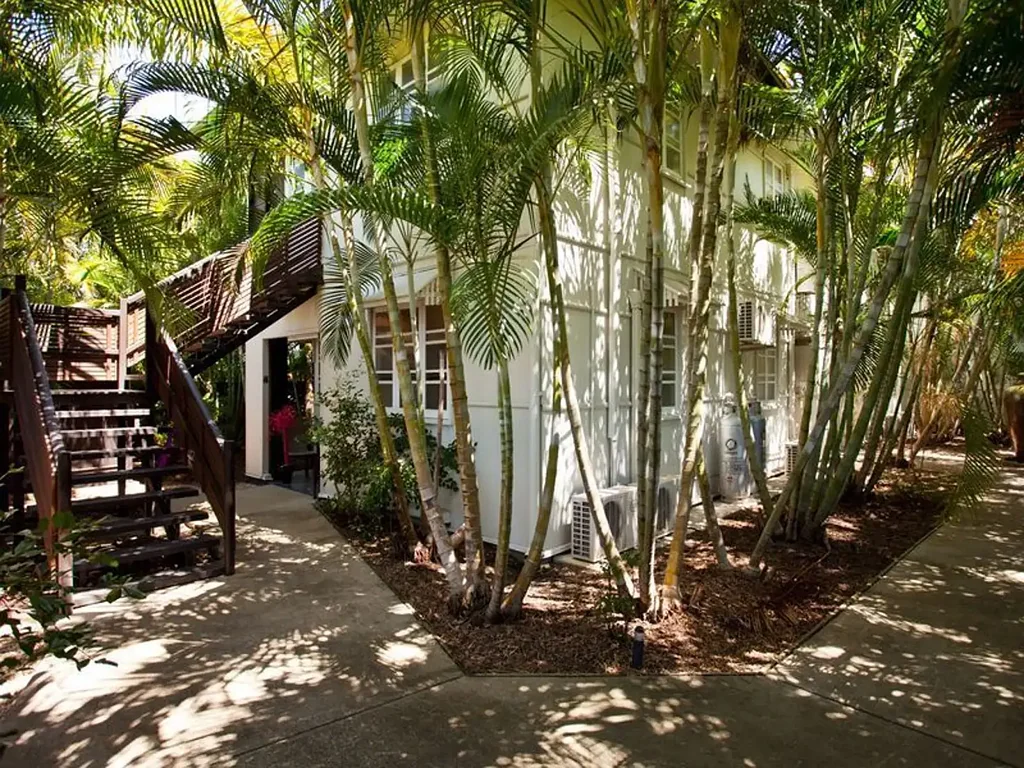 Modern 2 Bedroom Apartment in Prime Location