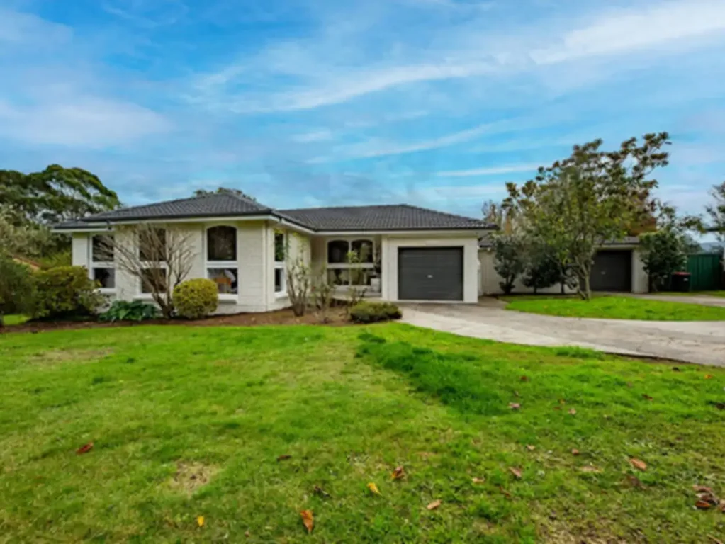 OPEN HOME SAT 8th August at 3pm Charming Cottage on a  Parkl