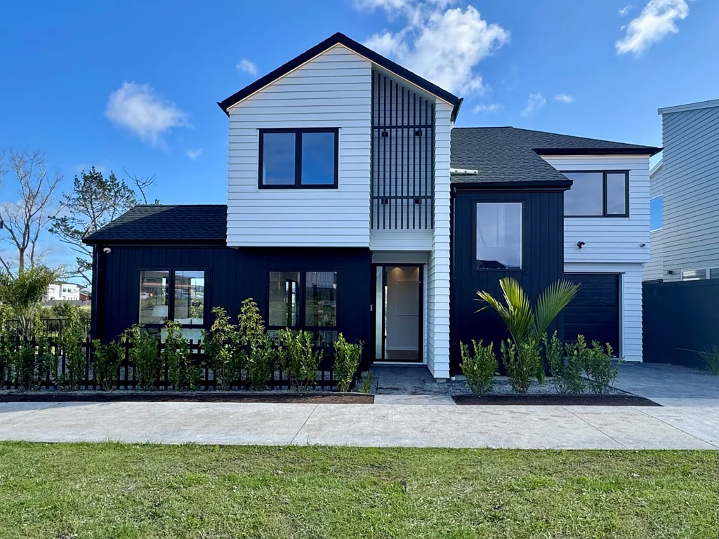 Milldale 4Moenga Reserve Views + Central Location