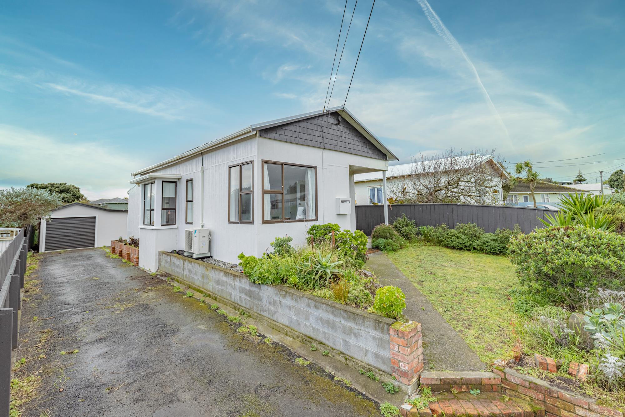 9 Manuka Street, Castlecliff, Whanganui, 2 Schlafzimmer, 1 Badezimmer