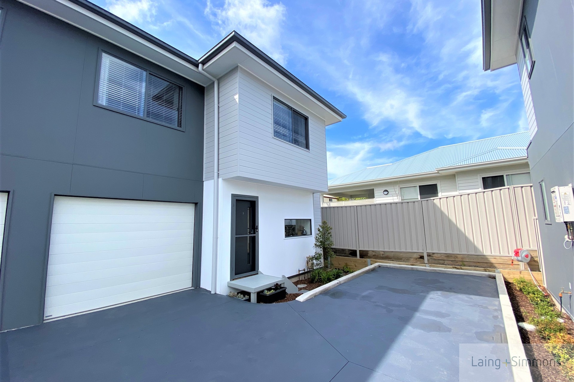 UNIT 3 13A CREST RD, WALLSEND NSW 2287, 0 rūma, 0 rūma horoi, Townhouse