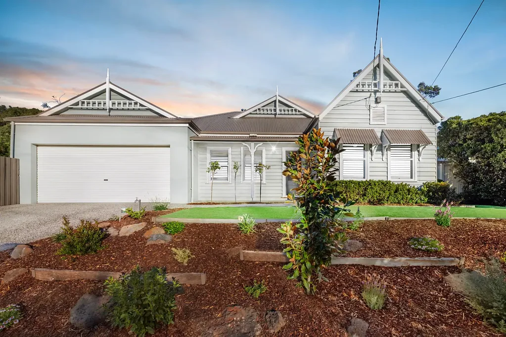 14 Mossfield Avenue, Ferntree Gully, VIC 3156