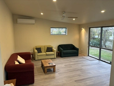 FULLY FURNISHED 3 BEDROOM HOME