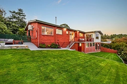 18 Cedar Street, Lindisfarne