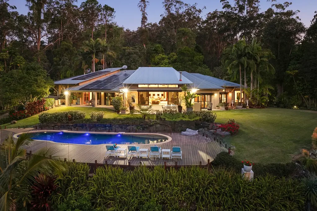 Bonogin 6कमरा Enchanting 7.5 Acre Estate Steeped in History, Privacy and Picturesque Natural Beauty