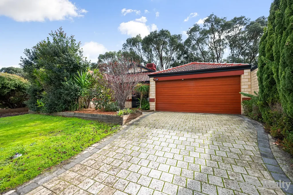 20 Woodhouse Circuit, Canning Vale, WA 6155