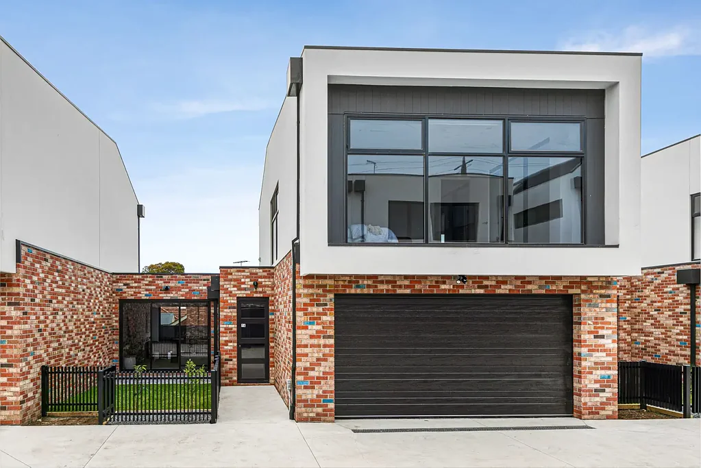 Greenvale 4 Bedroom Modern Living Meets Timeless Style