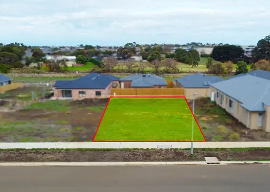 Warrnambool Tilted Land