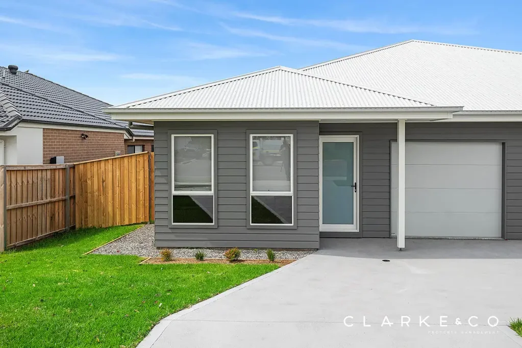 BRAND NEW 4 BEDROOM HOME IN PRIME CHISHOLM LOCATION - AVAILABLE NOW!
