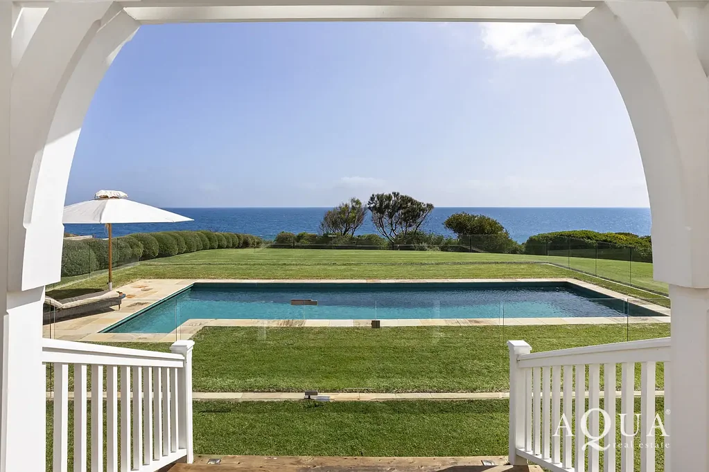 Mount Eliza 6બેડરૂમ ~ EXPRESSIONS OF INTEREST CLOSING MONDAY 12TH OCTOBER AT 12:00PM ~