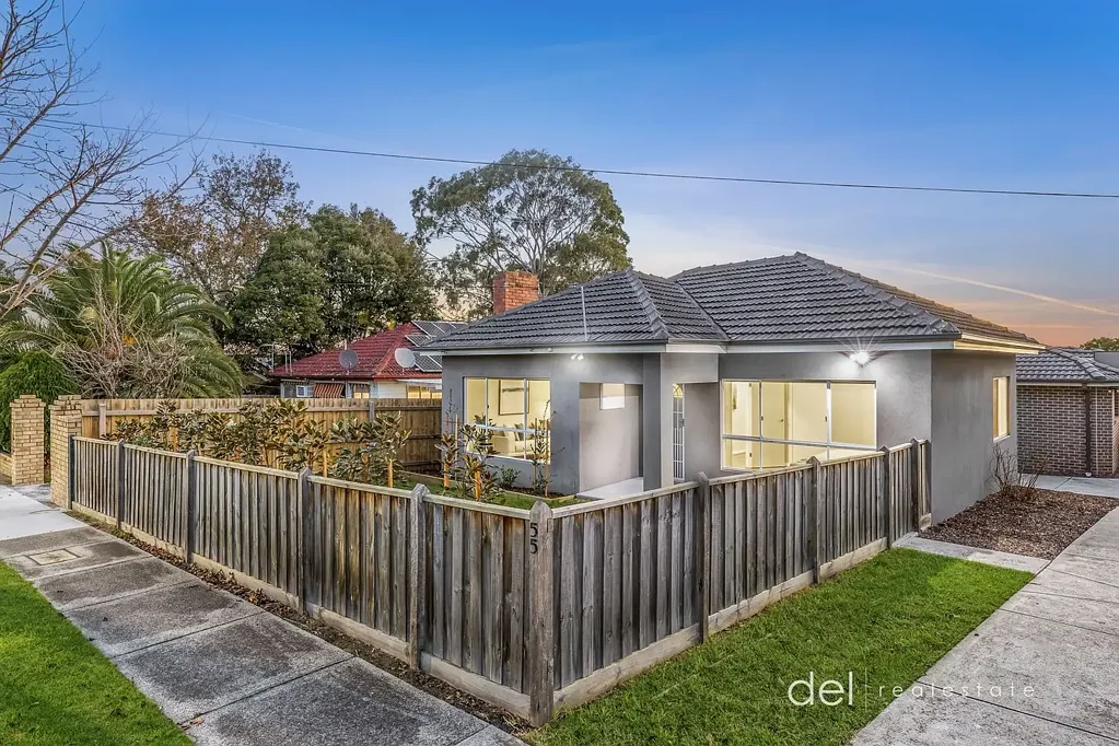 Dandenong 2 Slaapkamer Stunning Unit, Ready to Move Into!
