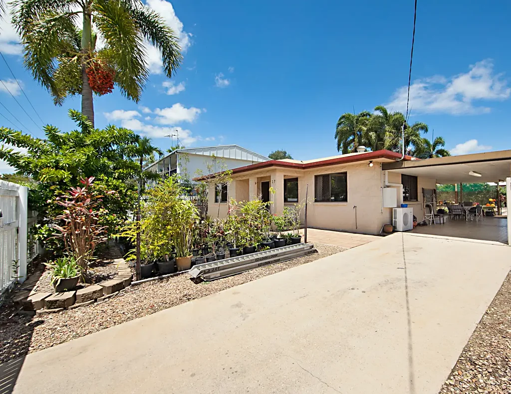 27 President Street, Kirwan, QLD 4817