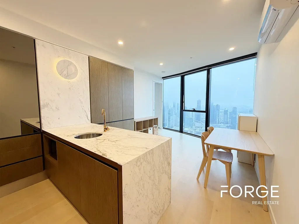 Modern Furnished 2 Bedroom Apartment with Great View in Premier Tower