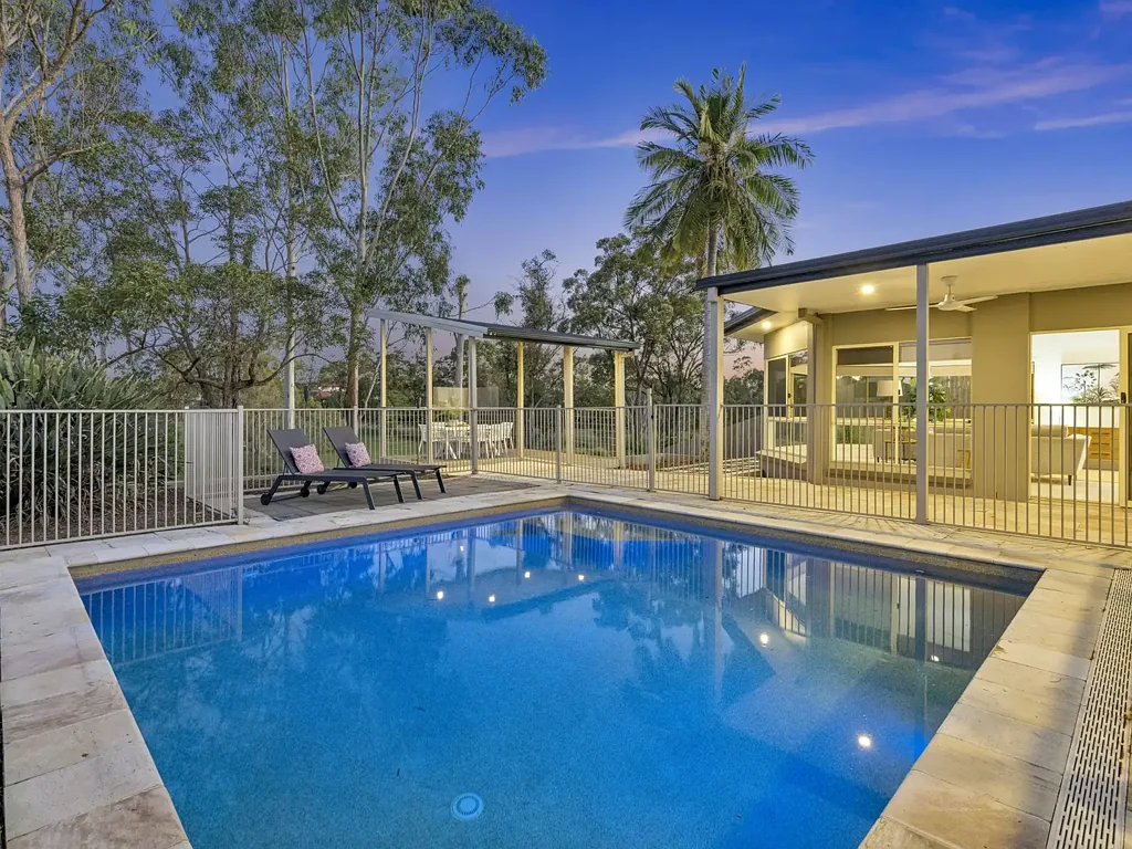 Parkwood 5 Bedroom Stunning Family Home with Captivating, Panoramic Golf Course Views