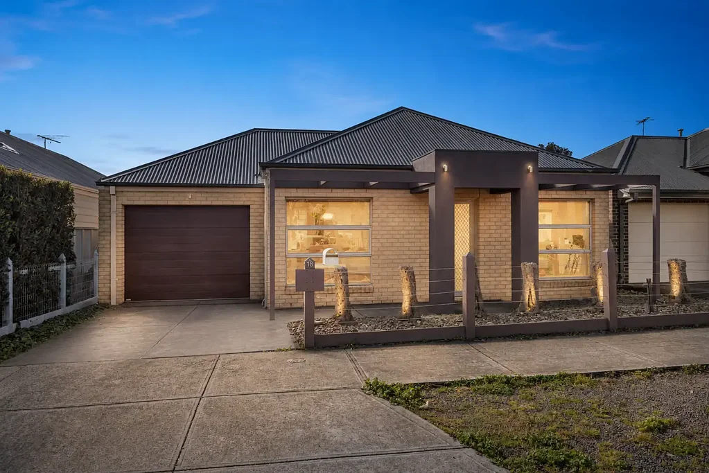 Caroline Springs 3ਬੈੱਡਰੂਮ Stylish and Comfortable Living