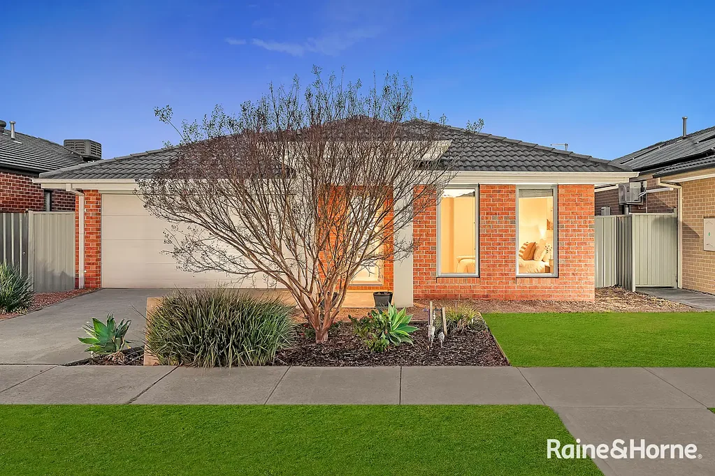 Cranbourne East 4 Slaapkamer Perfect for Families & Investors!