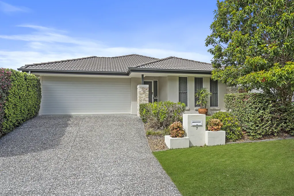 7 Liriope Place, Victoria Point, QLD 4165