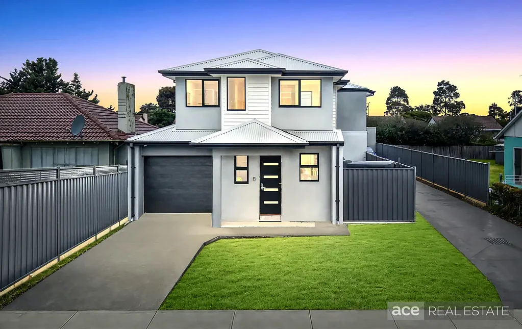 Laverton 3房 您的新生活方式正在等待：Laverton 的全新行政联排别墅 Your New Lifestyle Awaits: Executive BRAND NEW Townhouse in Laverton