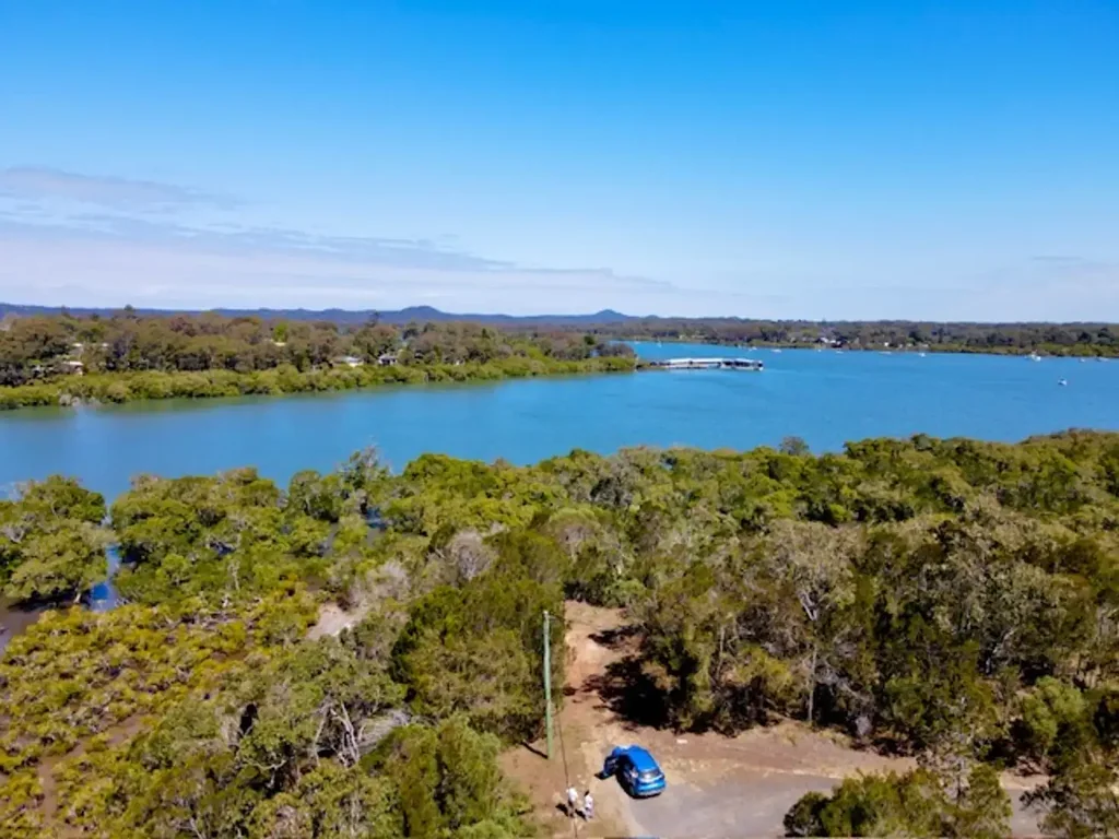 Macleay Island LARGE WATERFRONT BLOCK