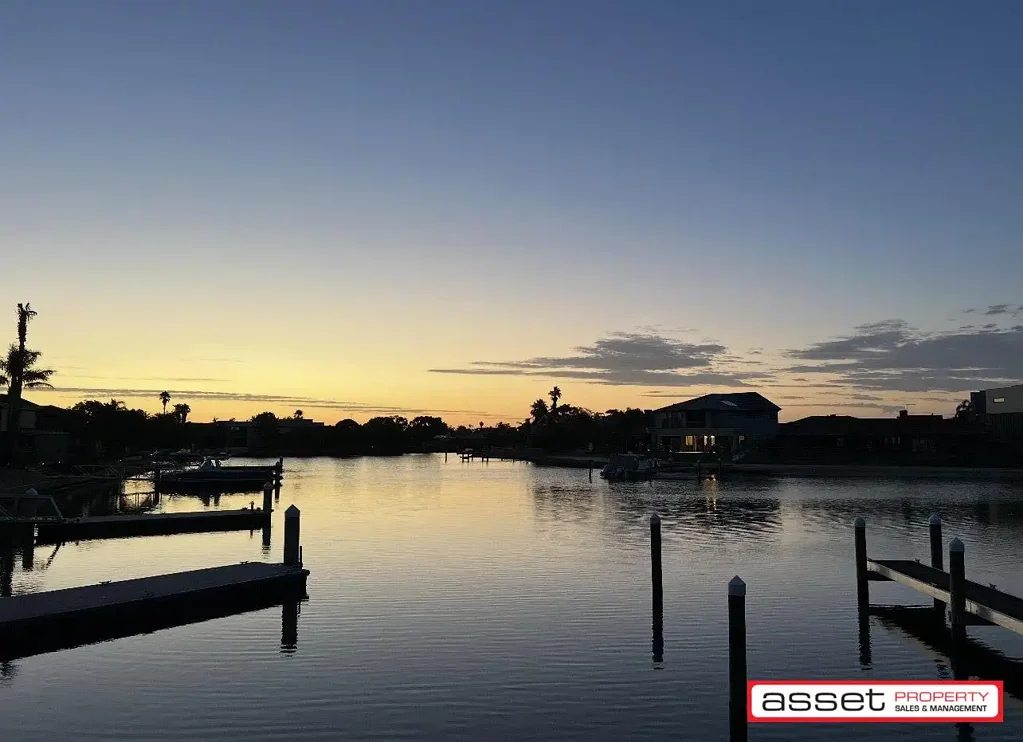 Patterson Lakes 3 Slaapkamer Stunning Single-Level Waterfront with Boat Mooring