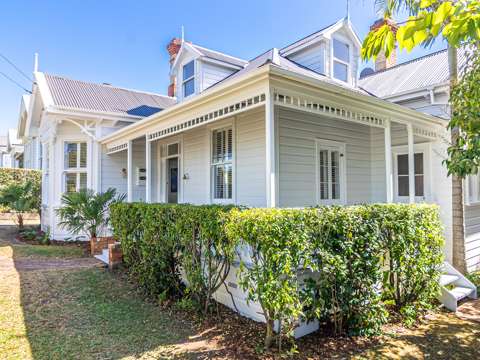 Mount Eden 4房  Charming Villa in double GZ - $3,099,000