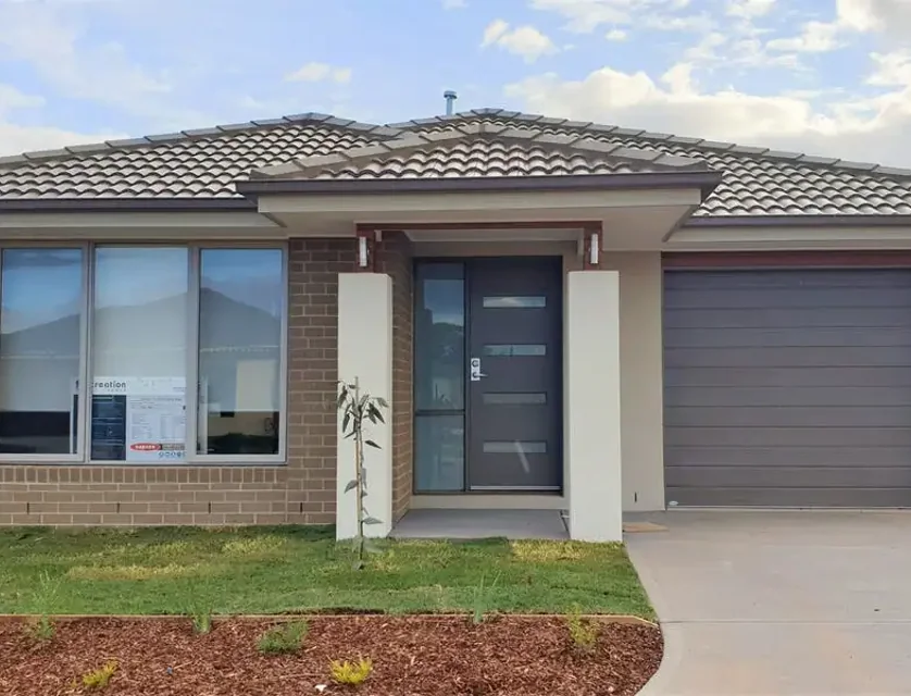 22 Stonefly Circuit, Weir Views, North West Melbourne, 3 ਕਮਰੇ, 2 ਬਾਥਰੂਮ, House
