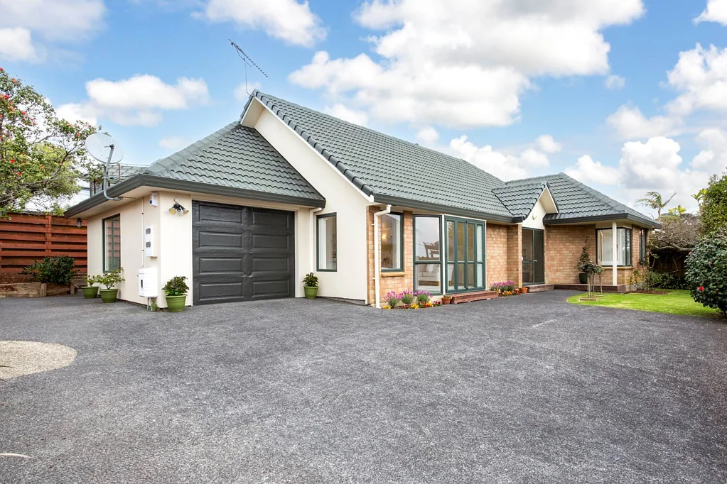 2/6 Wairere Road, Torbay, North Shore City, Auckland