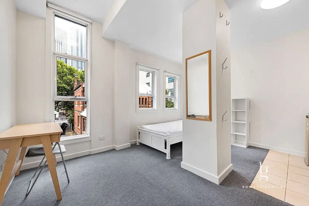 FURNISHED studio apartment in Carlton - READY TO MOVE IN!