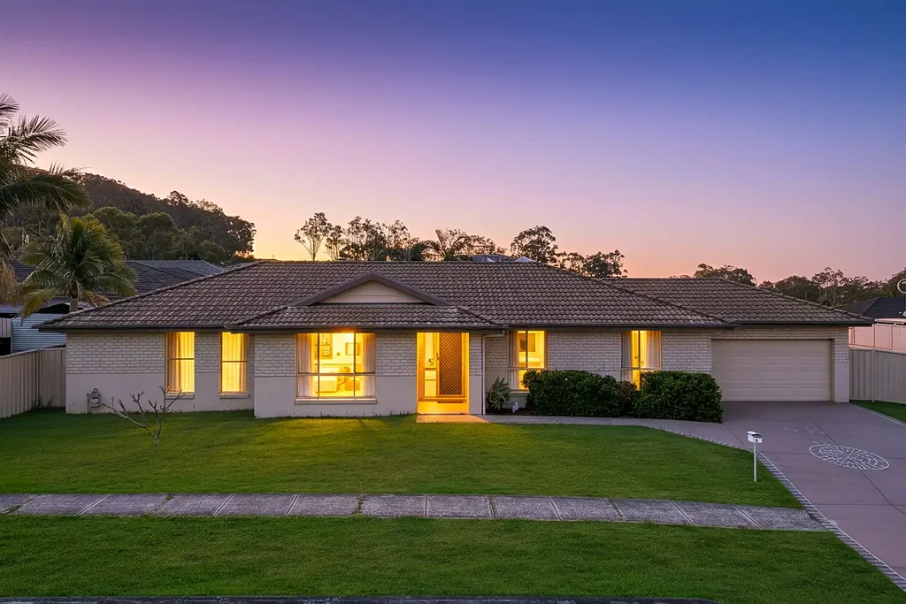 1 Kelat Avenue, Wadalba, NSW 2259