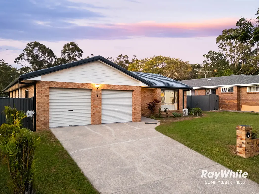 Stretton 4房 宽敞的865平方米家庭住宅，未来潜力巨大，交通便利 Expansive 865sqm Family Home with Future Potential & Excellent Connectivity
