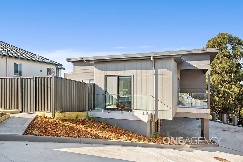 Lake Heights 3 Bedroom MODERN COMFORT IN LAKE HEIGHTS
