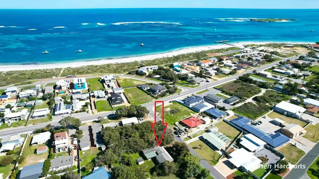 4 Hamersley Road, Lancelin, WA 6044