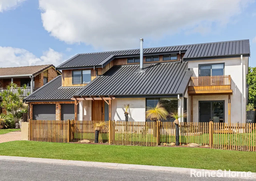 Yamba 4chambre Mariners Rest - Bespoke Luxury Meets Coastal Lifestyle in Yamba