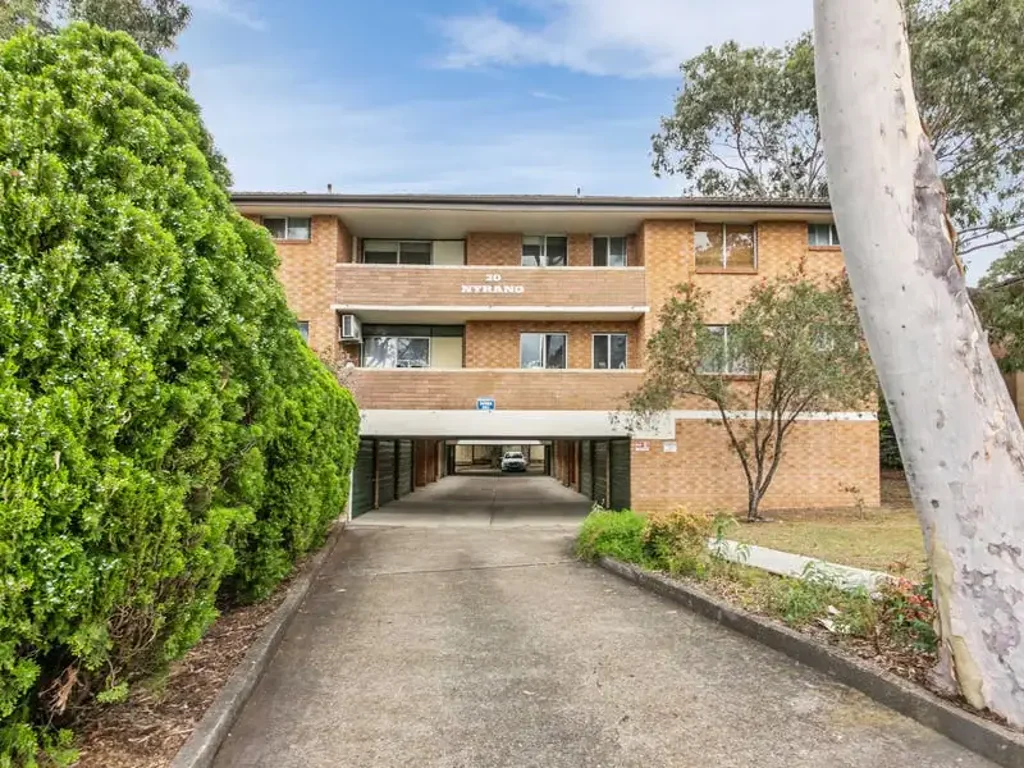 2 bedroom unit with air conditioning