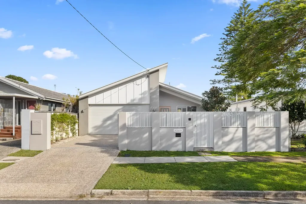 Beautifully presented three bedroom home with a swimming pool!