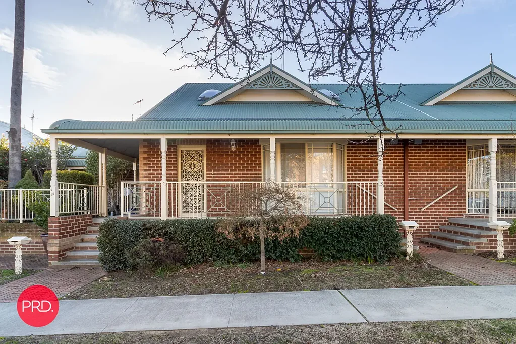 Queanbeyan East 3房  Stunning Townhouse in Prime Location