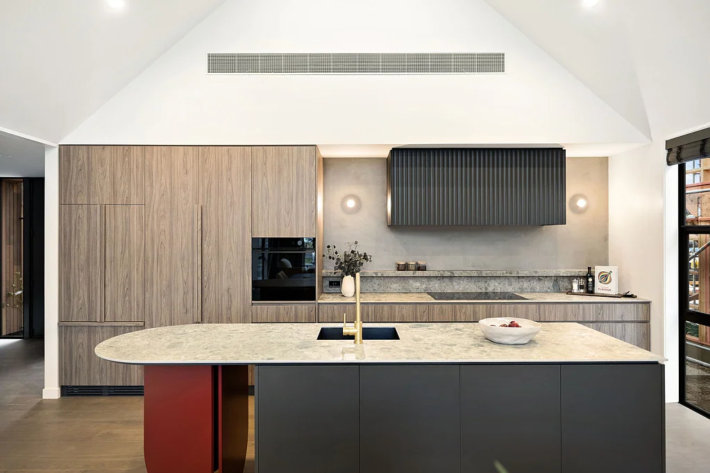 Jacks Point 4房  Brand new home and income - a rare offering!