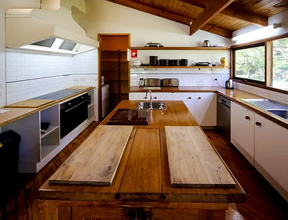 12 Bon Accord Track, Harrietville, Wangaratta, 14 રૂમ, 6 બાથરૂમ, House