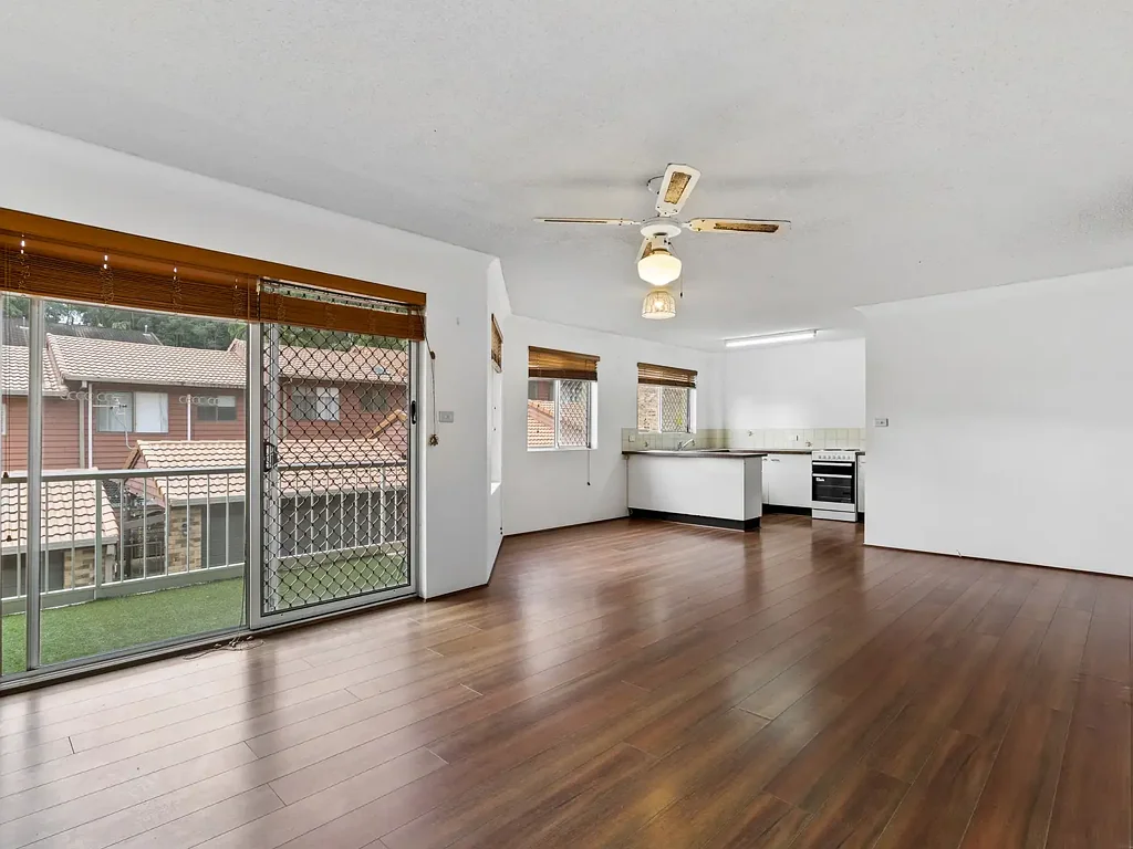 Beachside Convenience in the Heart of Burleigh Heads