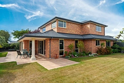 9 St Clair Close, Harewood