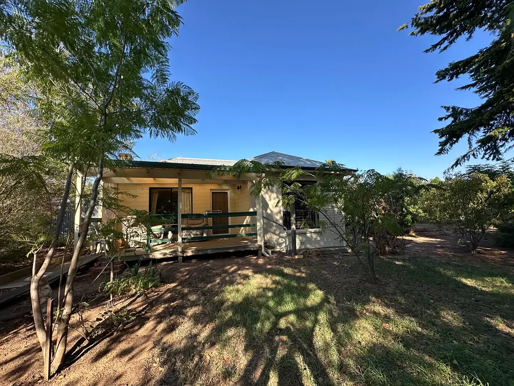 85 Railway Pde, Henty, NSW 2658