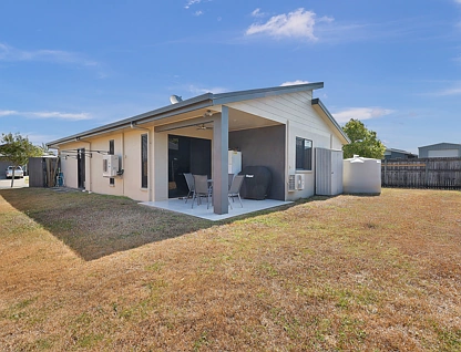 10 Colonial Street, Ooralea, QLD 4740, 4房, 2浴, 独立屋